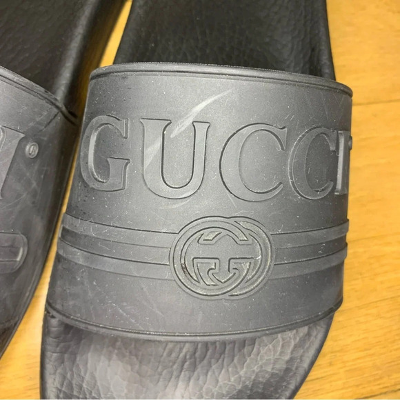 Gucci Logo Rubber Slides - Size 6 - Picture 9 of 10